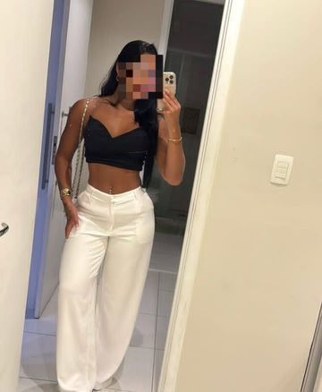 Estou prontinha pra te satisfazer..
Faço um oral guloso até o final!
Sem decepção!