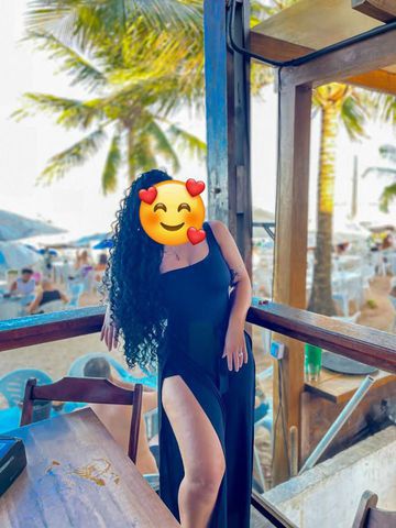 Olá! Aos 38 anos, sou uma mulher carinhosa, gentil, educada e, acima de tudo, bem-cuidada. A minha paixão é o prazer: adoro fazer sexo e me dedicar a proporcionar momentos inesquecíveis.