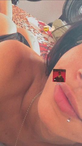 Oi meu bem 🙂 sou uma acompanhante e safada e gostosinha na medida certa 🔥 para homens que apreciam uma bela morena de curvas naturais cintura fina e um belo bumbum redondinho bronzeado 😉 vem relaxar gostoso garanto que não irá se arrepender meu atendimento é envolvente chupo bem gostoso e babadinho 💦😉 sem frescura ficaremos à vontade para relaxar gostoso mais informações chama no Zap beijos😘