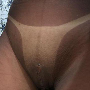 Faço rapidinhas atendo em motel n atendo em residências nao faço anal deixo me chupar sou limpinha carinhosa namoradinha faço chamada de video 