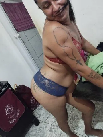 Olá  sou travestis sou bastante safada,adoro dar o cuzinho,vem fuder meu cu aromba sem pena ,adoro ser submissa e obediente estou no interior esses dias  e tenho local por favor só chame quem tem disponibilidade para vim ater o meu local e vendo conteúdo vídeos e fotos e faço chamada de vídeo também,tudo com precinho bom