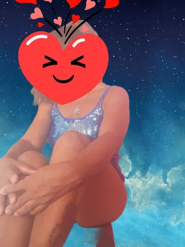 Sou morena  baixa  estrovertida