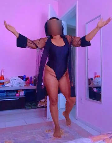TERAPIA DO CORPO SPA
So atendo idade a partir de 40 anos trabalho com terapias manuais 

Atendo das 6:00 as 18:00 com reserva de horario 

Diversas massagens 
Limpeza de pele facial 
Limpeza de pele Corporal 
Depilação Profissional 
Plastica dos pés 
Spa dos pés 

Ola seja muito bem vindo a meu perfil Eu me chamo Loren tenho 52 anos autentica não coloco fotos sem roupas nos meus anúncios não envio fotos sem roupas não tenho silicone não tenho bumbum grande sou baixinha morena falsa magra se vc procura padrão de beleza eu não sou o seu perfil porém procuro oferecer meus procedimentos da melhor forma com carinho respeito e amor com os meus clientes e espero a mesma reciprocidade meu público é seleto tenho preferência para atender clientes maduros educados de boa índole higiênicos e extremamente discretos se vc não se encaixa nesse perfil por gentileza não entre em contato para não me fazer perder tempo obrigada 