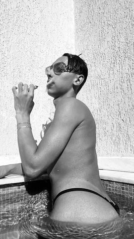 Garoto jovem, 1,69 de altura, gentil e educado, faço com gosto. sempre limpinho e cheiroso!😁