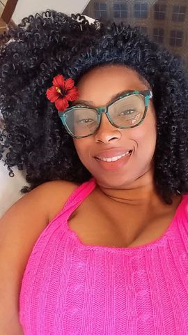 Morena charmosa carinhosa, dedicada e atenciosamente meu amor posso ser sua namoradinha e te dar vários beijinhos.