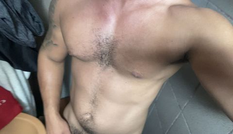 Ta buscando um cara  para realizar aquele seu fetiche? Assistiu algo e quer repetir? Aqui estou eu. Dentro do quarto só você terá o controle. 