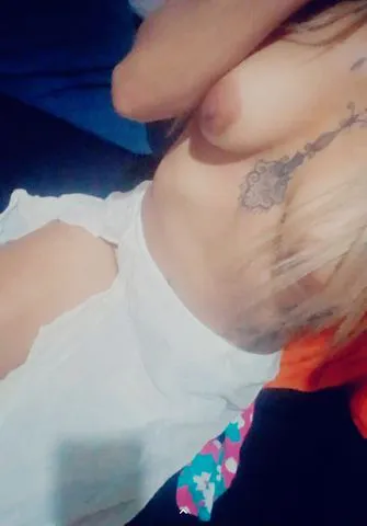  me chamo barbezinha sou magrinha tatuada muito extrovertida 
