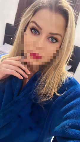 Oi meus amores meu chamo  Bella Lins uma belíssima acompanhante de alto nível, sou dona de um corpo sensual, escultural e perfeita para te enlouquecer, um lindo seios onde você pode se deliciar além de ter um bumbum redondinho e empinado, uma boca gostosa que adora beijar sou sua namoradinha perfeita te tratando com muito carinho, atenção e muita dedicação para te satisfazer em todo o momento que passarmos juntos. 
Entre quatro paredes sou exatamente a mulher perfeita para você se envolver em um momento de puro prazer. Sou completamente encantadora e posso te acompanhar em qualquer ocasião, uma namoradinha muito safada que ama as preliminares, beijo na boca e faço um oral sem igual.
Atendo na minha casa local tranquilo, discreto e super aconchegante de alto padrão com ar-condicionado bem quentinho!  em São José dos Pinhais mas também posso te atender em hotéis e motéis. Atendo 24 horas de Segunda  a Domingo.
Aceito cartões, pix e dinheiro como pagamento, atendo somente com hora marcada então aproveite e me chame agora mesmo no número 41991640171  para combinarmos esse encontro bem gostoso, beijinhos.
