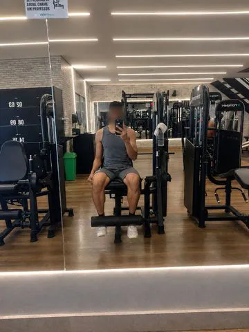 Se você procura um DOM que escute e explore seus desejos mais profundos, posso ser essa pessoa, sou um cara reservado, educado, e gosto de realizar seus fetiches. Tranquilo, nada apressado, gosto de sair, viajar, posso ir a eventos, para clientes de bom gosto e que desejam momentos de relaxamento e prazer, Aguardo seu contato para poder ATENDÊ-LOS.
