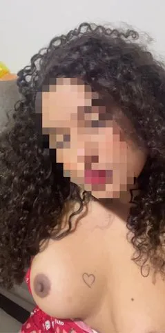 novinha dos peitos durinhos cabelos cacheados Buceta apertadinha quente 