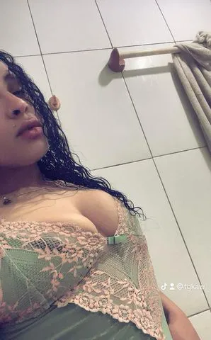 Olá amores, me chamo Kawane, sou uma acompanhante de 1.60 de altura, corpuda e bem safada com uma buceta quente e apertadinha, sem falar do oral babadinho que vai te enlouquecer.
atendo sozinha no bairro Santa Lúcia, meu local é discreto e confortável.
entre em contato pra me conhecer melhor, até logo.