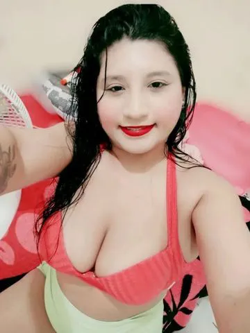 Olá me chamo mel morena tatuada venha me conheçer 