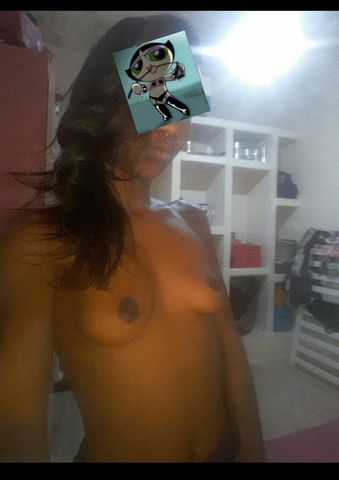 Sinto prazer em apanhar, em sexo agressivo, rape play, ForcedSex/Abuse, Squirt/Squirting, Bondage.. Realizo Spanking, Sexting, DP, Role Play, Fisting Vaginal, Gang Bang até 3 clientes, Mènage, Hard, Sado Leve/Brutal, BDSM no geral. 
Fico toda molhadinha, quando sou amarrada, enforcada e castigada; enquanto levo umas dedadas rs 🤭🔥
Sou uma linda mulata, que chama atenção com seu corpinho bem desenhado, e muito enérgico para te dar prazer. Baixinha, pequenininha, novinha bem ninfetinha. Uma novinha magrinha, de 47kg e 1,58 de altura, toda apertadinha e gulosa, da ppk molhadinha. Corpinho de menina, e sexo selvagem de uma vadia safada. Interajo com o cliente, pois prezo por uma interação natural; sem nada mecânico.. Bem liberal, e muito disposta entre quatro paredes, me permito ser completamente dominada, escrava, submissa (Aliás eu prefiro) ou, também realizo serviços como dominadora/dominatrix, caso o cliente tenha os brinquedinhos e prefira. Oral guloso, babadinho, tenho uma habilidade excepcional com a boca. Sou quente, não faço estilo namoradinha, faço sim a sua amante perfeita, que se entrega completamente, e te tira da rotina. Meu prazer é ver você saindo completamente satisfeito, após o meu atendimento. 
Masoquista da bct quente, do corpo pequeno, de seios pequenos e durinhos/naturais, sem lentes de contato, e cabelo natural. Uma morena tatuada, muito safada, porém elegante e discreta; na mesma medida. 
Com facilidade em interagir com você, e lhe fazer relaxar após um dia turbulento, pois tenho o poder da simpatia e sedução. Eu realizo seu desejo e suas fantasias mais obscenas e ocultas. Amo ser submissa!
Estou sempre molhadinha para te satisfazer, com um sexo bruto, selvagem e agressivo.
Sou bem putinha na cama, gosto de ser usada e dominada.
Realizo fetiches de BDSM, e aceito festinhas discretas (cliente e seus amigos) até 3 clientes.
Tb realizo fantasias, e Submissão HARD (Extrema) • 

📍1h de SUBMISSÃO LEVE- 150$
📍1h de SUBMISSÃO HARD- 200$
📍2h de SUBMISSÃO LEVE- 250$
📍2h de SUBMISSÃO HARD- 350$.📌 

📍NÃO TENHO LOCAL📍
Atendo em Motéis ou Hotéis, e me desloco até o cliente, desde que o mesmo peça o uber pra mim. 
Atendo com hora marcada, me contactando com até 1h/30h de antecedência. Para mais informações sobre cachês e outros períodos, me contacte no whatsapp. Te aguardo para gozarmos juntinhos!! 
Seja objetivo e educado, e nos daremos bem. Responderei com carinho, pois sou educada e atenciosa, e também faço tudo, penetrando somente com camisinha.💋
mbém realizo chamadas de vídeo/punheta guiada/sexo virtual/webcam & vendo conteúdos personalizados com fetiches/packs de vídeos e fotos, e packs personalizados com fetiches! 😋🍼🔥