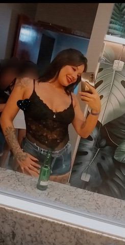 Trabalho em um Cabaré  331302