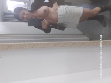 Morena baixinha  carinhosa tudo no sigilo e não faço sexo anal 
